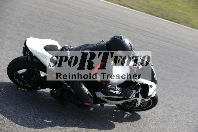 /Archiv-2025/49 26.08.2025 Cornu Master School ADR/gruen-vert/4